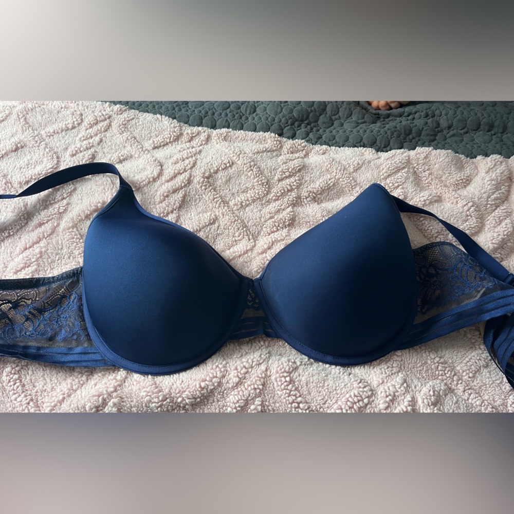Like new 44DD Adore Me